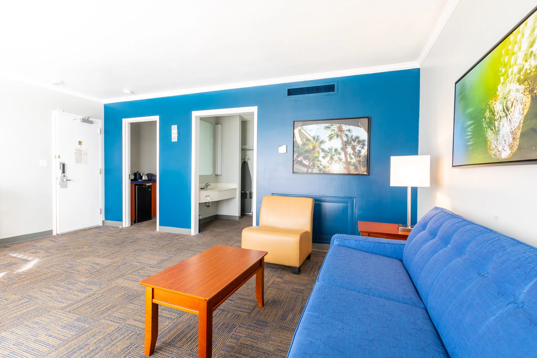 220112_RU_HotelRoomStock_020-HDR