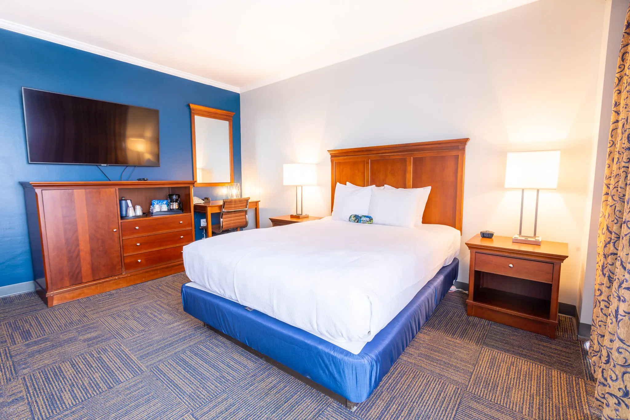 220112_RU_HotelRoomStock_118-HDR