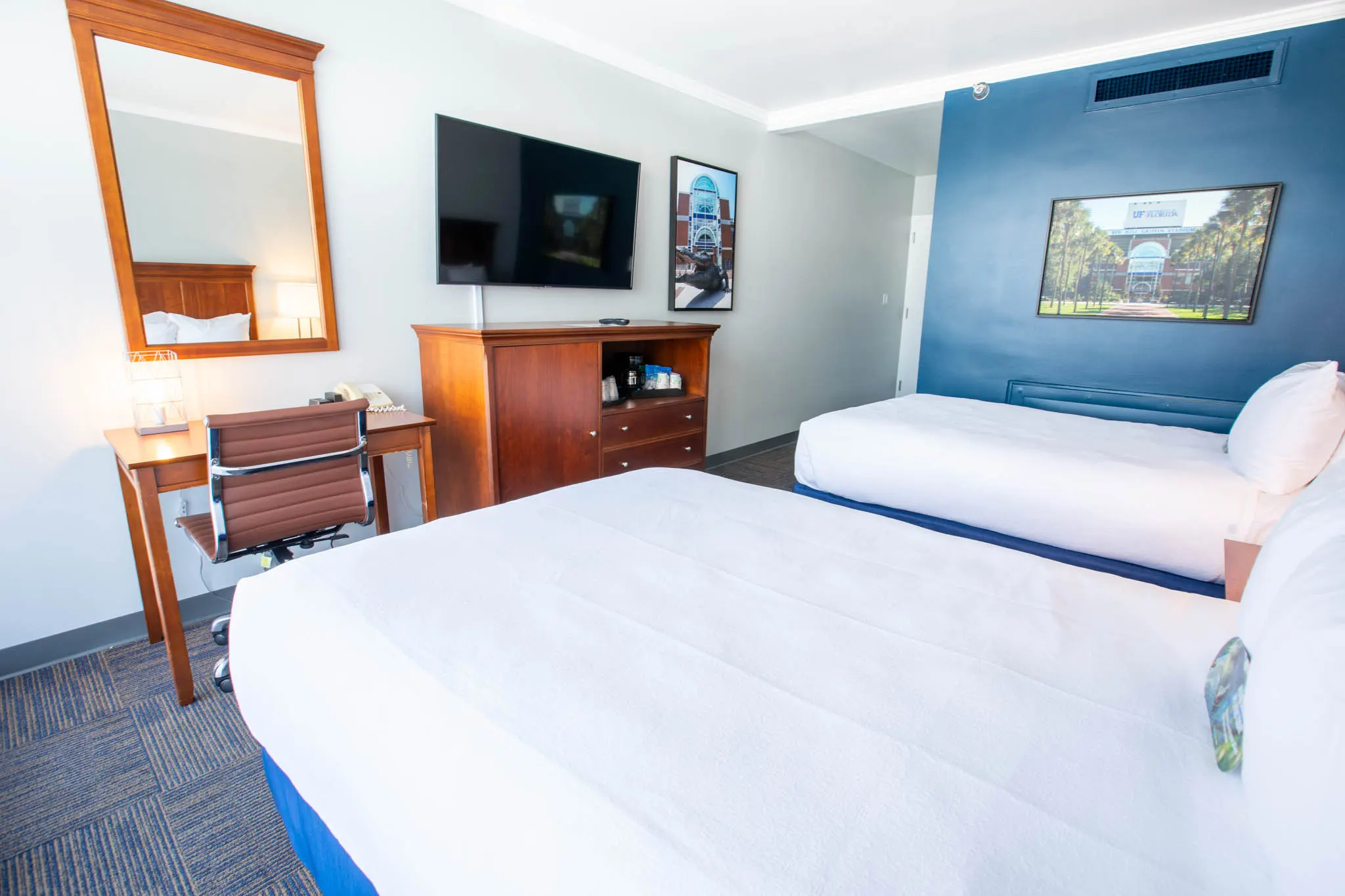 220113_RU_HotelRoomStock_210-HDR